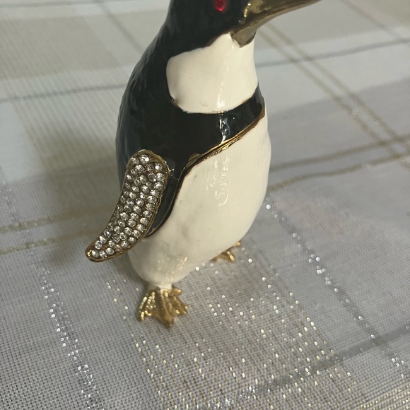 Vintage Black Gold White Penguin Figurine Trinket Box Crystalline Eyes &Wings - Picture 5 of 14